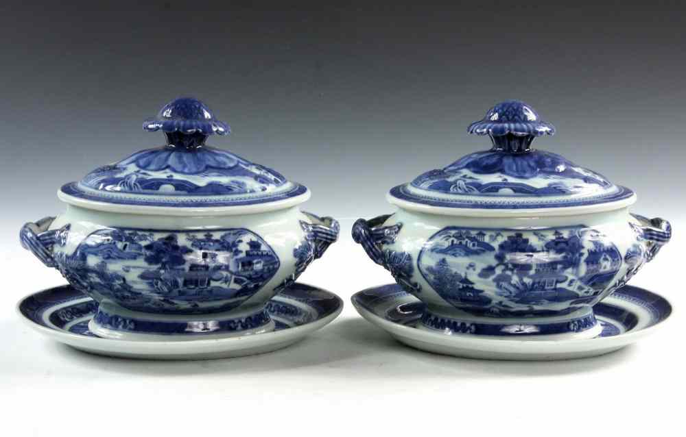 Appraisal: PAIR MINIATURE CHINESE EXPORT COVERED TUREENS W UNDERPLATE - Pair