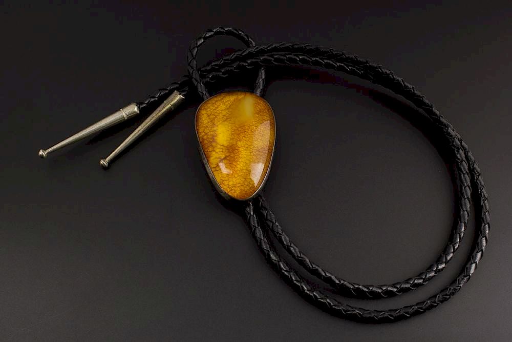 Appraisal: Navajo Amber Bolo Sterling Silver Bolo with Amber stone By