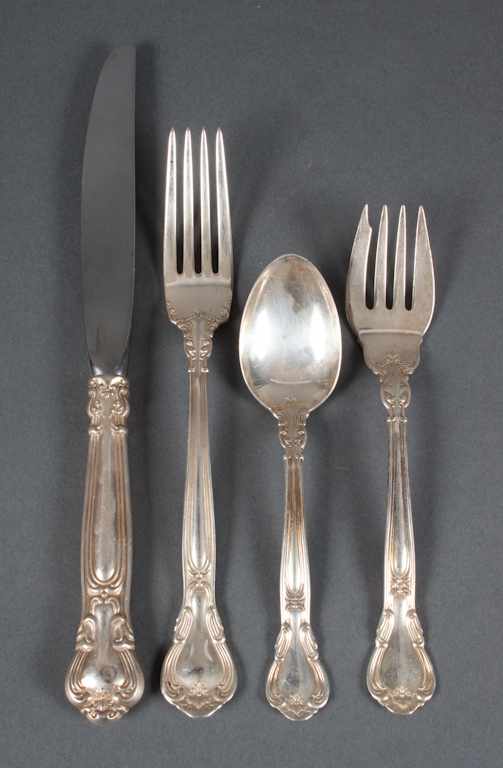 Appraisal: American sterling silver -piece partial flatware set in the ''Chantilly''