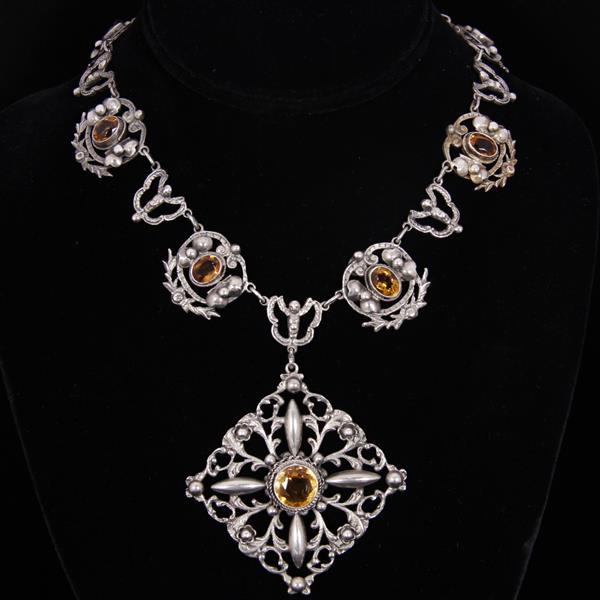 Appraisal: Peruzzi Florence Silver Necklace with citrine jewels and cherub figural