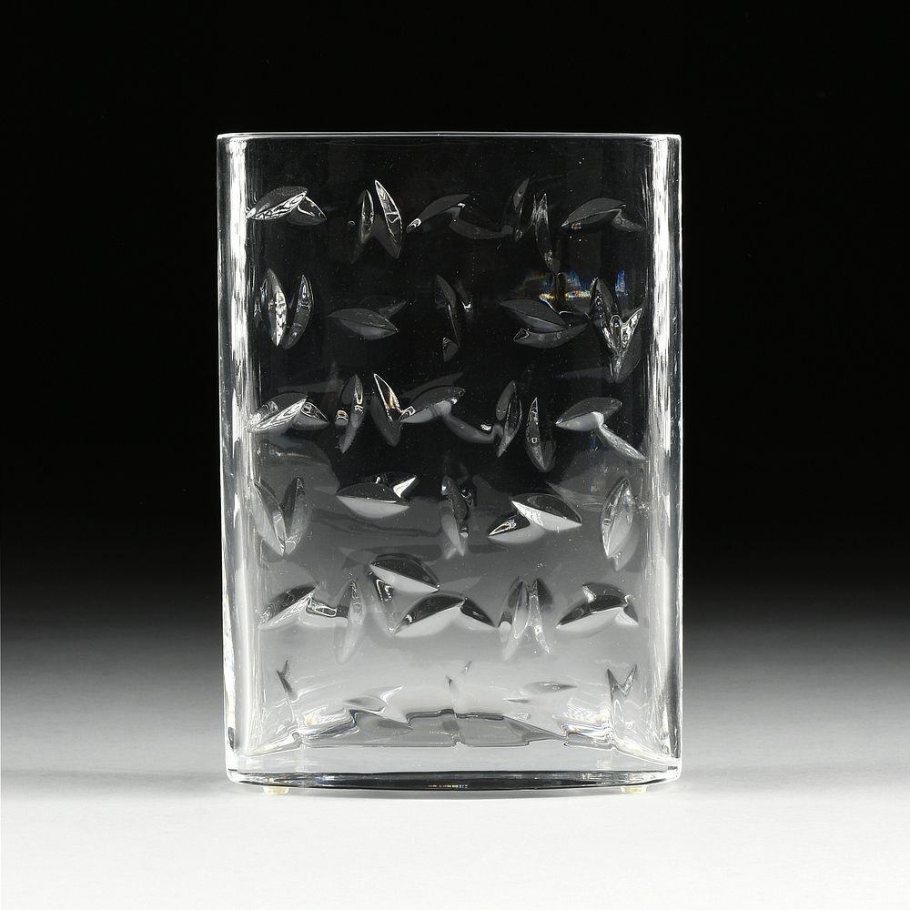 Appraisal: A TIFFANY CO AL PIAMBO CRYSTAL VASE ITALIAN SIGNED MODERN