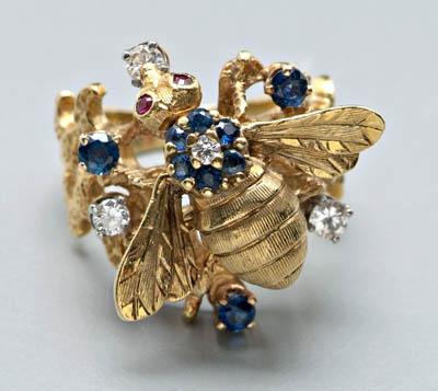 Appraisal: Diamond and sapphire bee ring kt yellow gold openwork mount