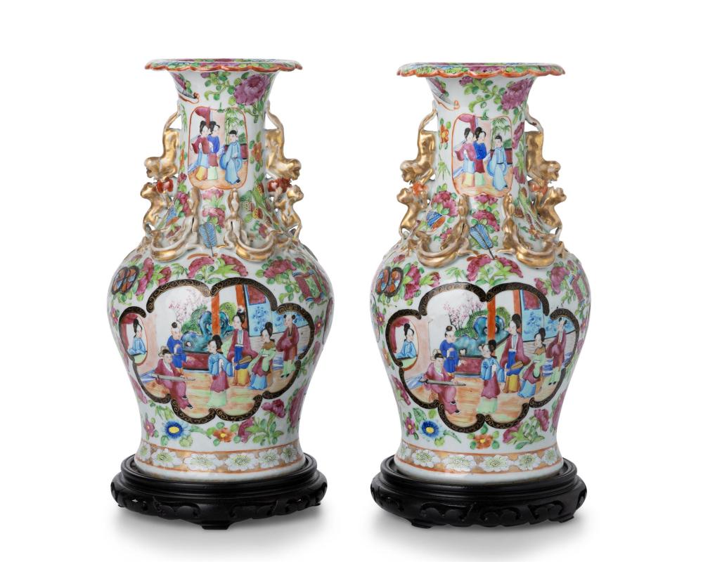 Appraisal: A pair of Chinese Rose Mandarin porcelain vases Fourth-Quarter th