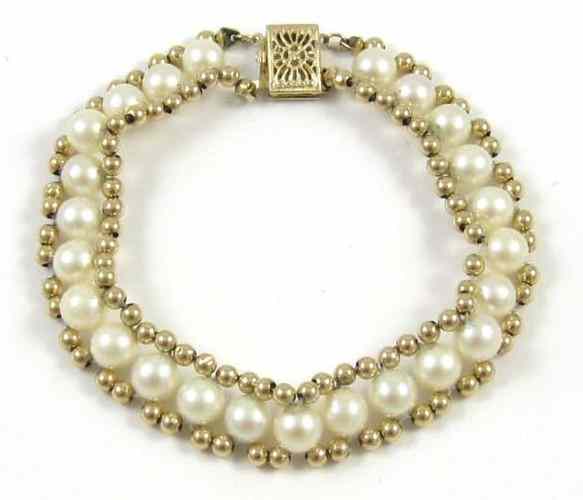 Appraisal: PEARL AND FOURTEEN KARAT GOLD BRACELET - '' in length