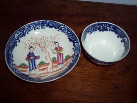 Appraisal: A th Century New Hall tea bowl and saucer decorated