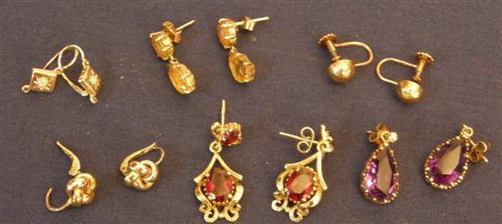 Appraisal: A collection of coloured gemstones and gold earrings