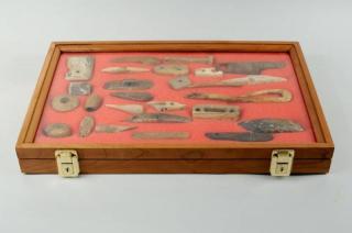 Appraisal: Inuit Thule Dorset Tool Collection Twenty-six early Inuit Thule and