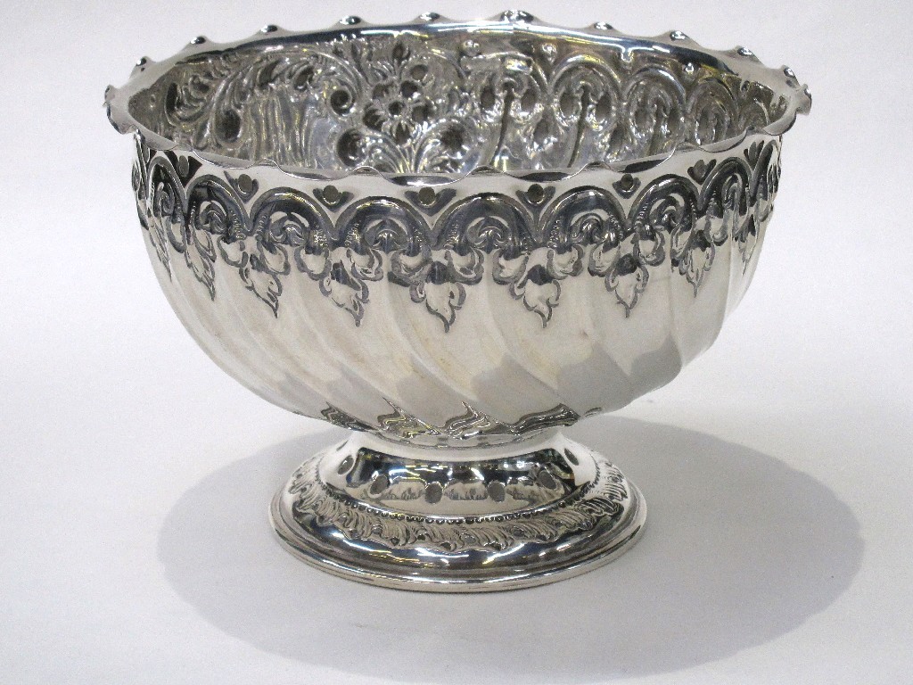 Appraisal: Victorian silver rose bowl Sheffield