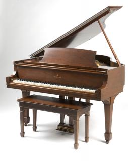 Appraisal: A Steinway Sons Model S baby grand piano serial the