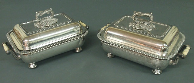 Appraisal: Pair of Sheffield silver covered vegetable dishes with bone handles