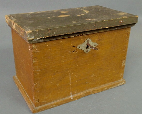 Appraisal: Storage box early th c with pumpkin paint and dovetailed