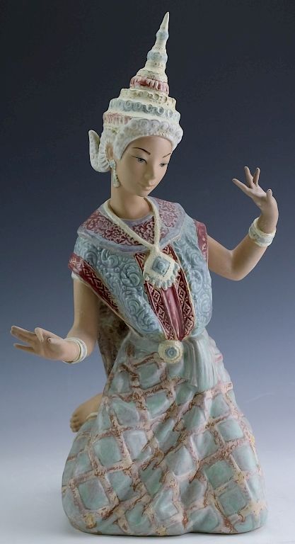 Appraisal: Lladro Spanish Porcelain Thai Dancer Figrue Spanish porcelain sculpture by