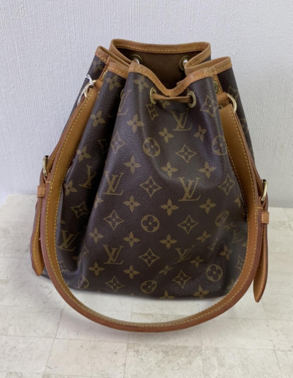 Appraisal: LOUIS VUITTON BROWN NOE SHOULDER BAGLouis Vuitton brown Noe shoulder