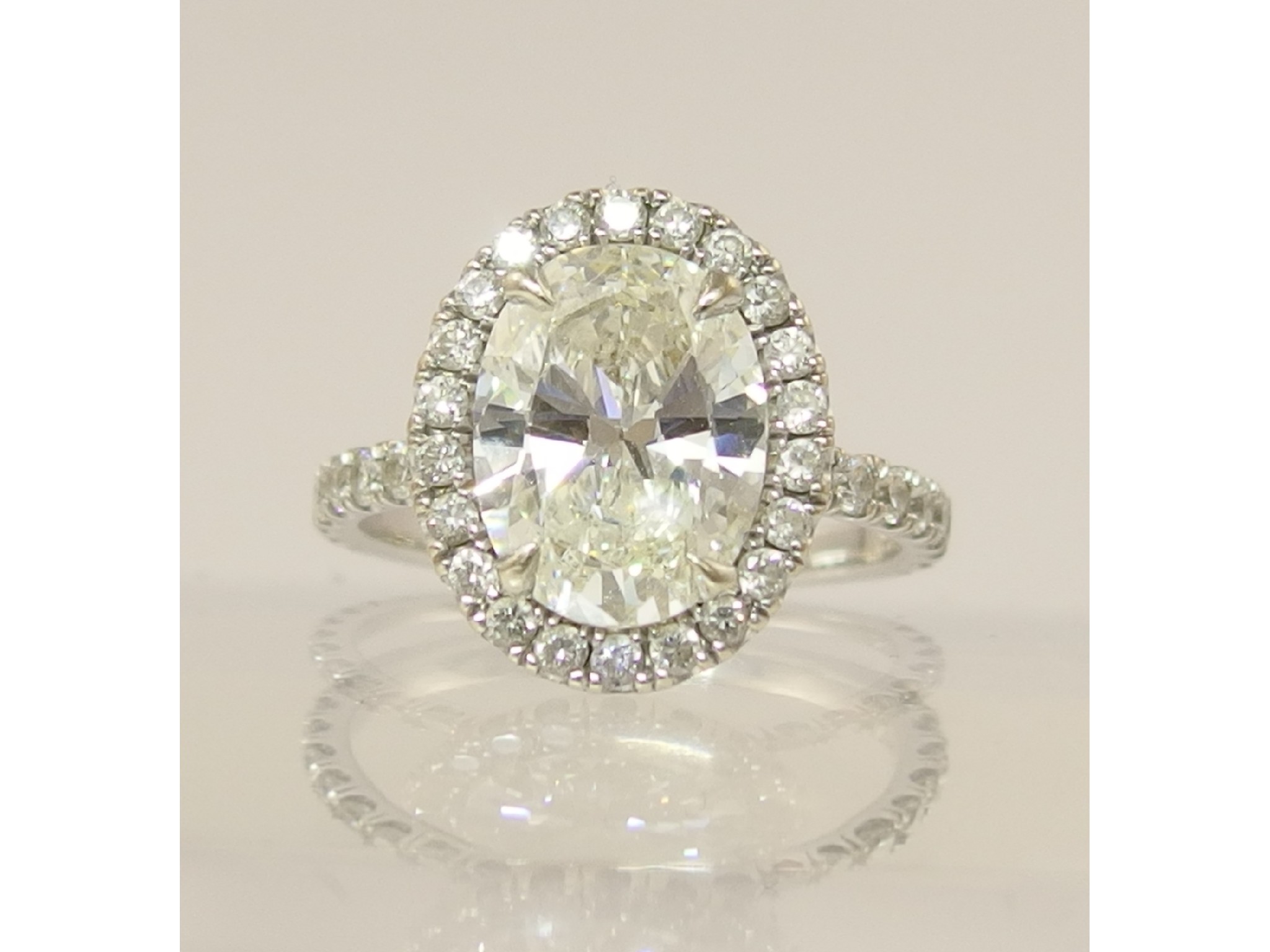 Appraisal: A substantial oval brilliant cut diamond ringthe central diamond of