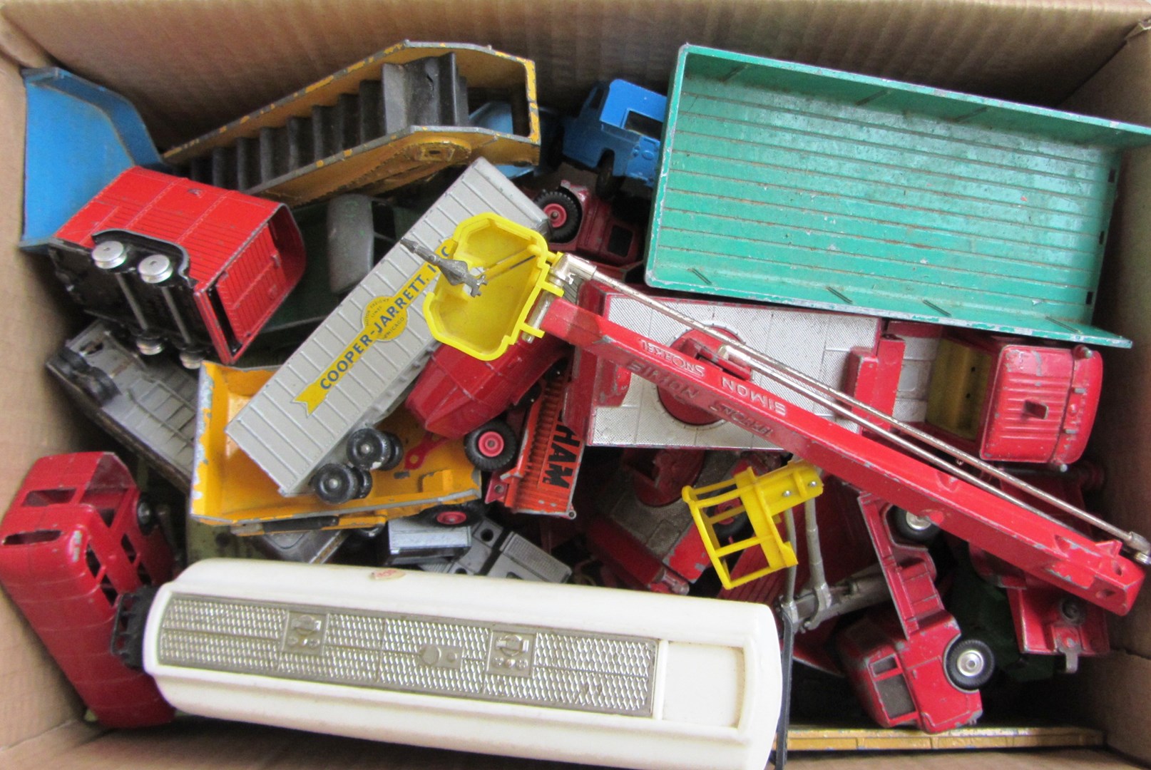 Appraisal: A quantity of die-cast vehicles post war including Dinky and