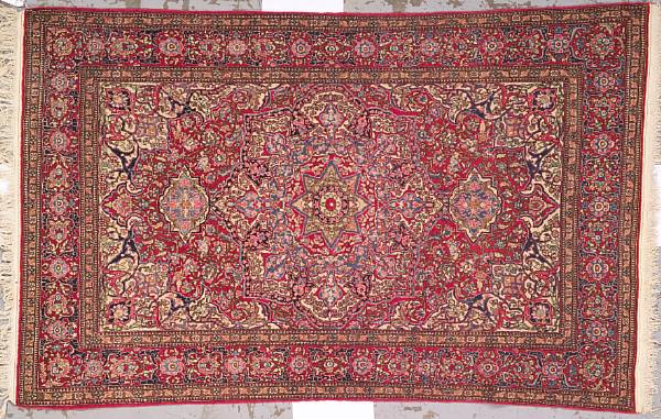 Appraisal: An Isphahan rug South Central Persia early th century size