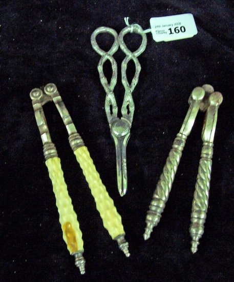 Appraisal: A pair of grape scissors with crabstock handles and two