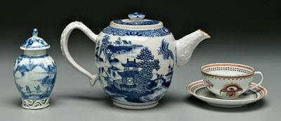 Appraisal: Three pieces Chinese export porcelain blue and white Nanking teapot