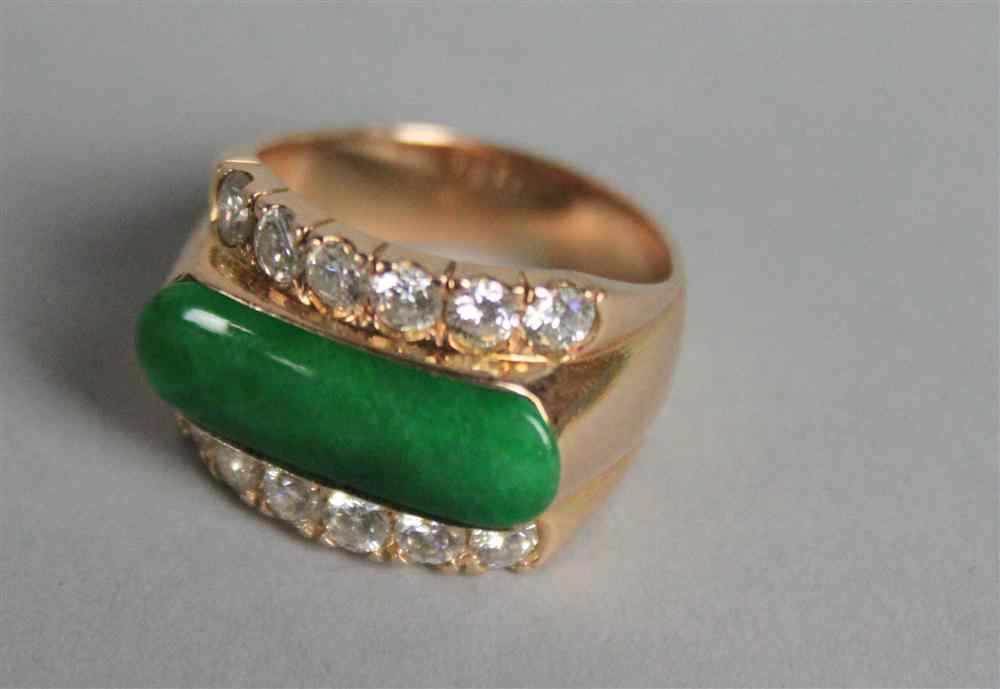 Appraisal: LADY'S ROSE GOLD AND JADEITE SADDLE RING apparently unmarked set