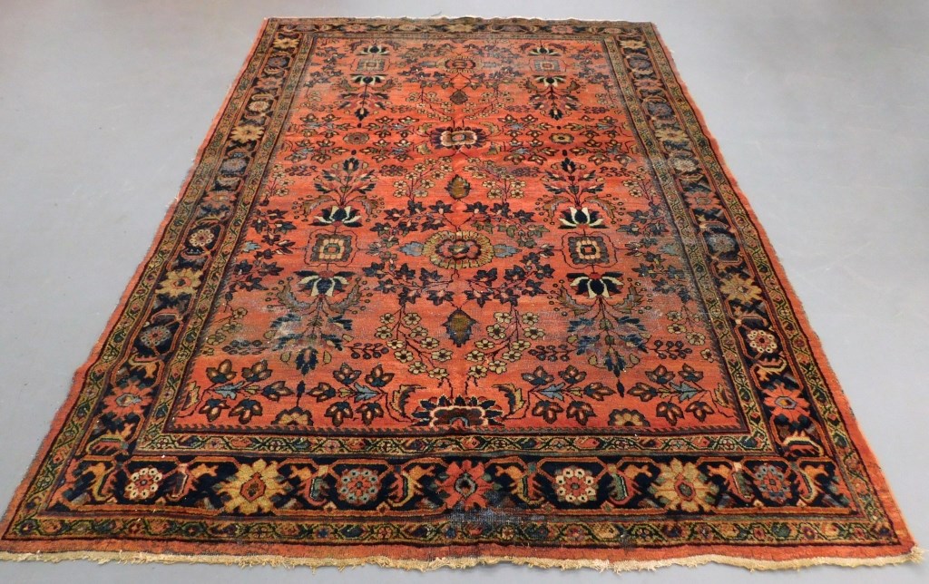 Appraisal: ANTIQUE PINK MAHAL RUG Middle East Early th Century Navy