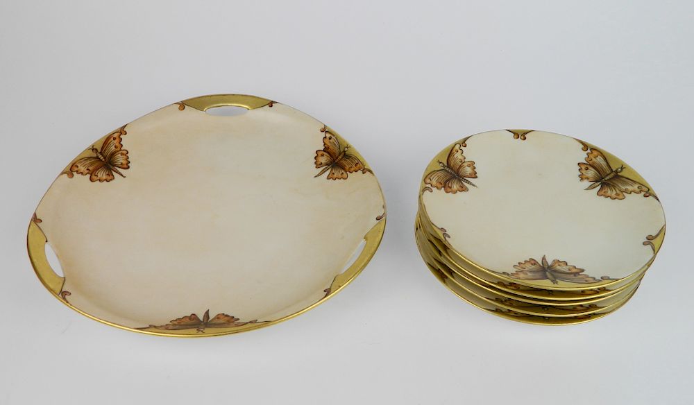 Appraisal: Hand-painted Bavarian China plates Hand-painted Bavarian China plates- two-handled serving