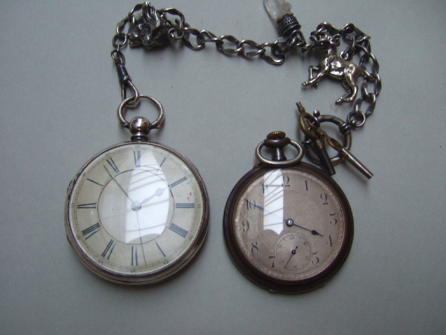 Appraisal: A gentleman's silver cased openfaced centre stop seconds pocket watch