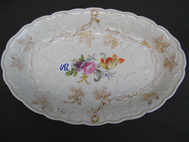 Appraisal: A MEISSEN PORCELAIN OVAL SERVING TRAY raised grapes and leaves