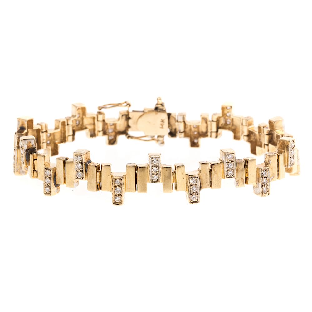 Appraisal: A Lady's Contemporary Diamond Link Bracelet in K K yellow