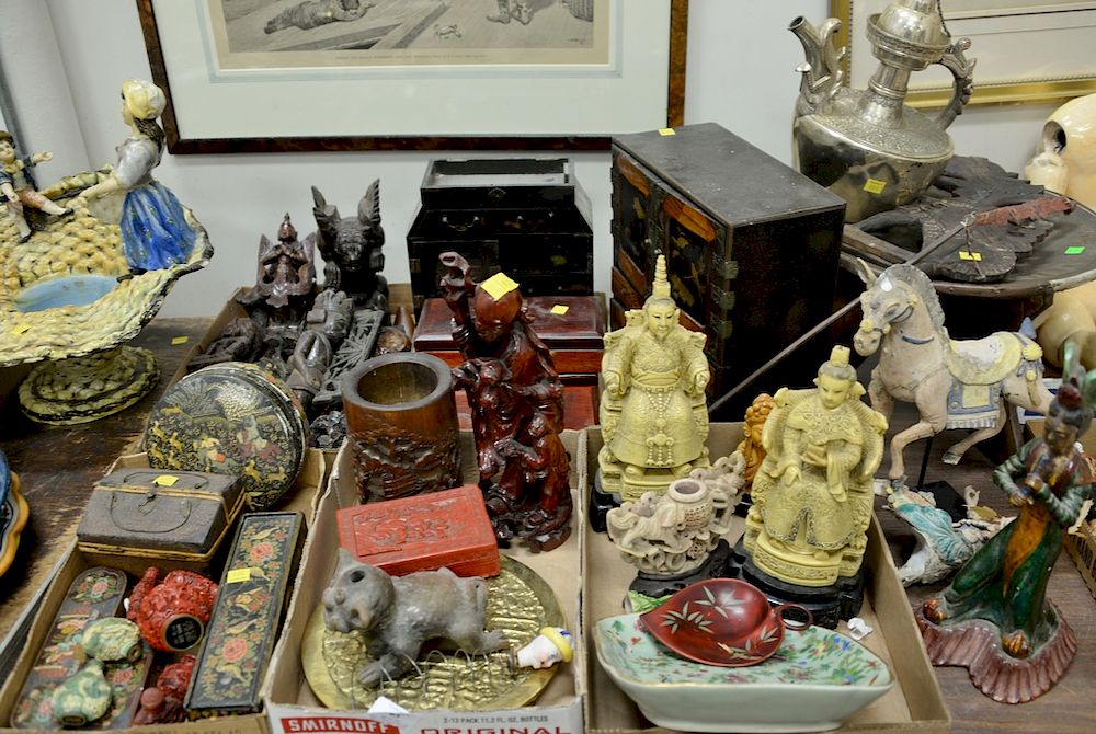 Appraisal: Four tray lots with Oriental items to include Chinese red