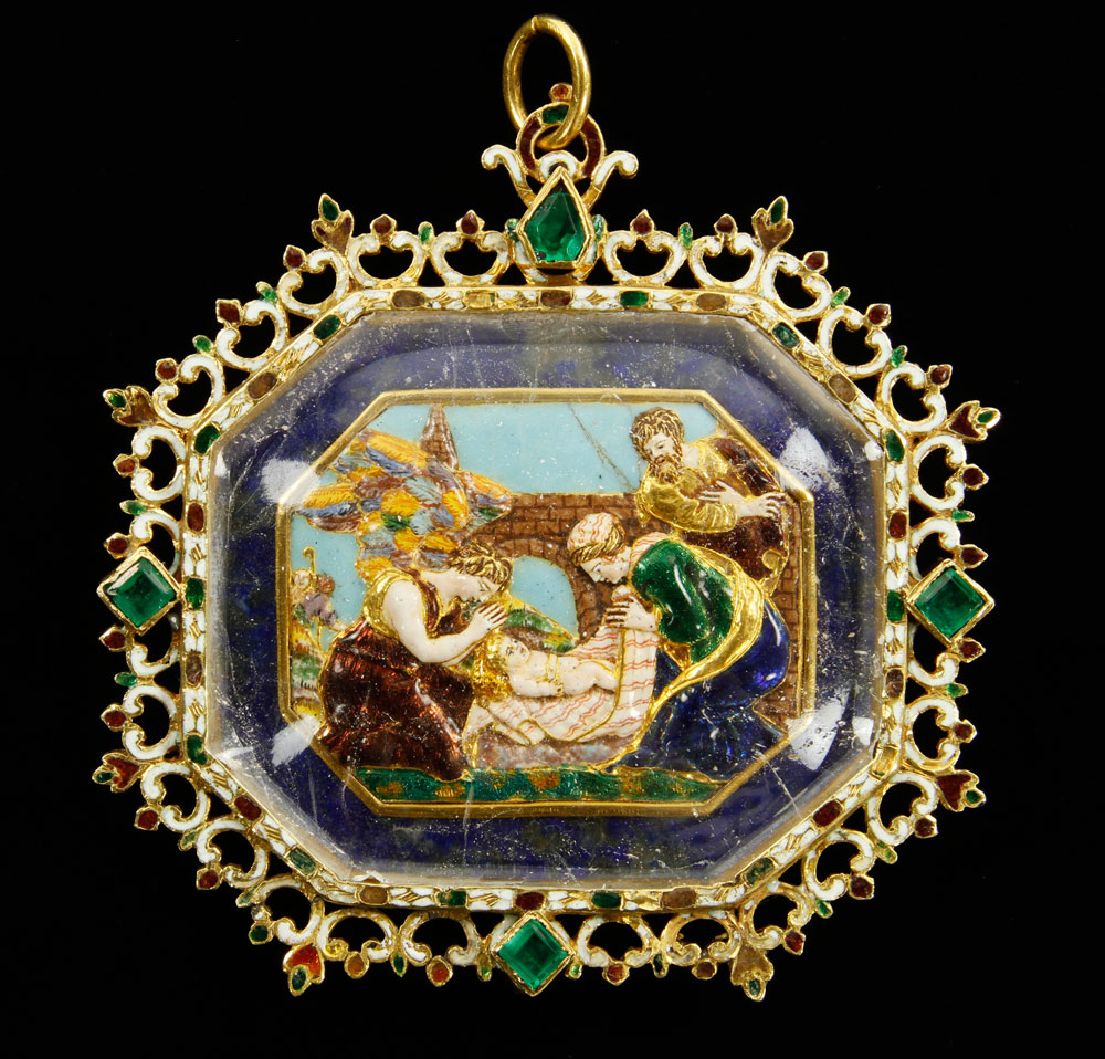 Appraisal: - K Gold and Enamel Pendant K yellow gold pendant