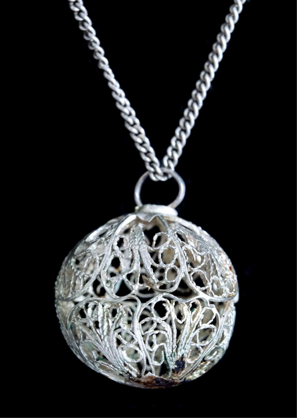 Appraisal: VINTAGE STERLING SILVER FILIGREE BALL NECKLACEPossibly Yemen vintage sterling silver