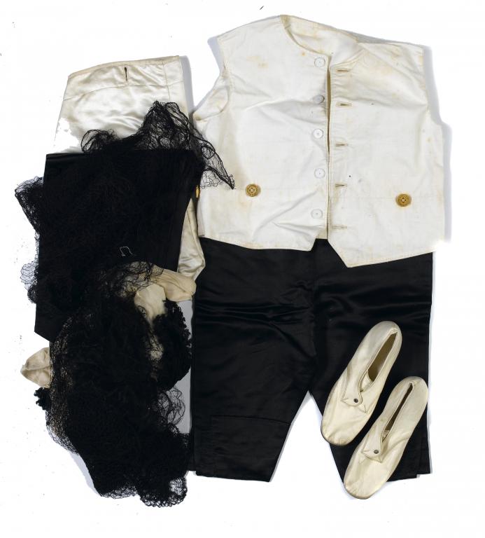 Appraisal: A PAGE'S COSTUME comprising cotton vest ivory silk breeches and