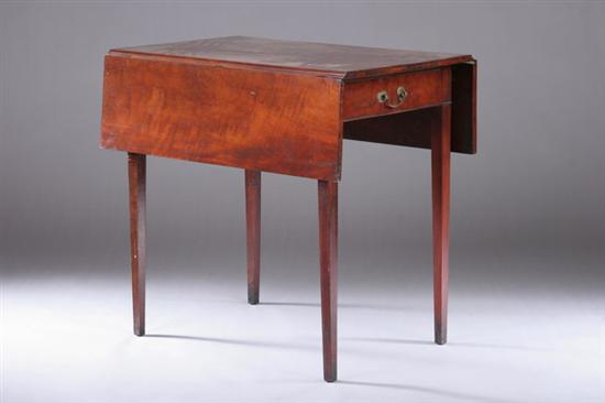 Appraisal: ENGLISH GEORGE III MAHOGANY DROP-LEAF TABLE Early th century One