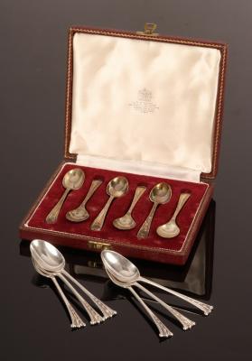 Appraisal: A set of six Albany pattern silver coffee spoons S