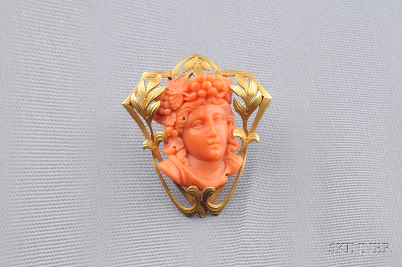 Appraisal: kt Gold and Coral Cameo Pendant Brooch depicting a classical