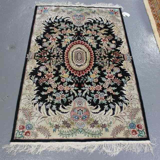 Appraisal: Contemporary Handmade Oriental Scatter Carpet Floral pattern with birds on