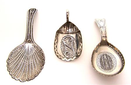 Appraisal: A George III caddy spoon Samuel Pemberton Birmingham with short