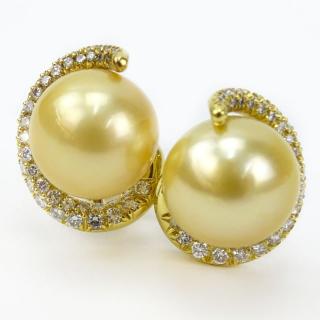 Appraisal: Vintage Golden South Sea Pearl Approx Carat Round Brilliant Cut