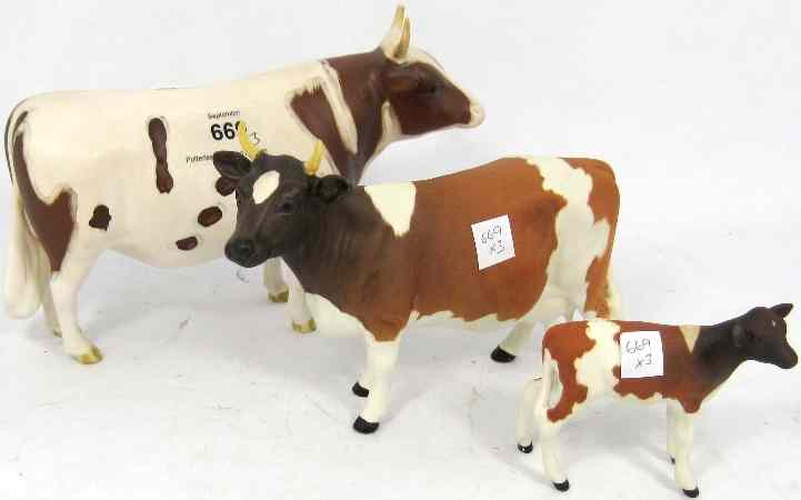 Appraisal: Beswick Ayrshire Bull B Chip to Horn Cow And Calf