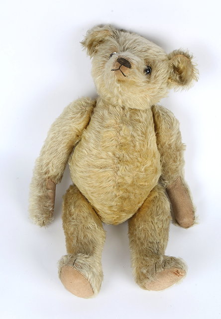 Appraisal: A FINE 's ENGLISH MOHAIR TEDDYBEAR possibly Farnell cm in