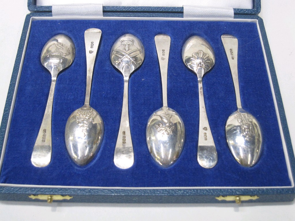 Appraisal: Cased set of six silver fancy back teaspoons Sheffield