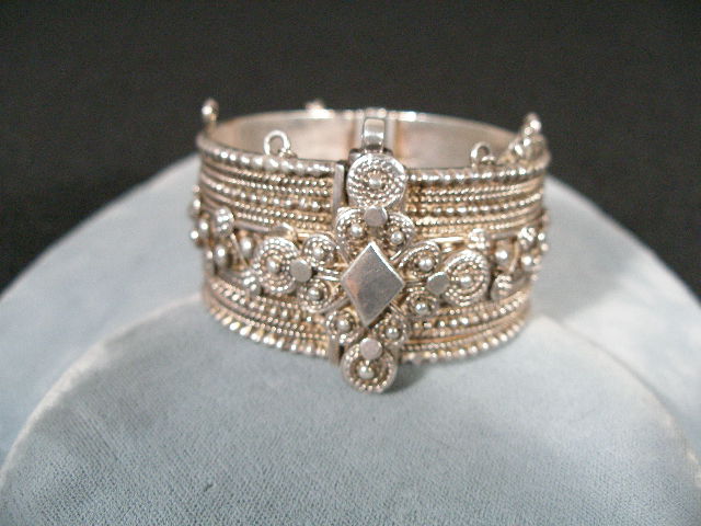 Appraisal: Sterling Silver Slave Bracelet solid silver bracelet w cast and