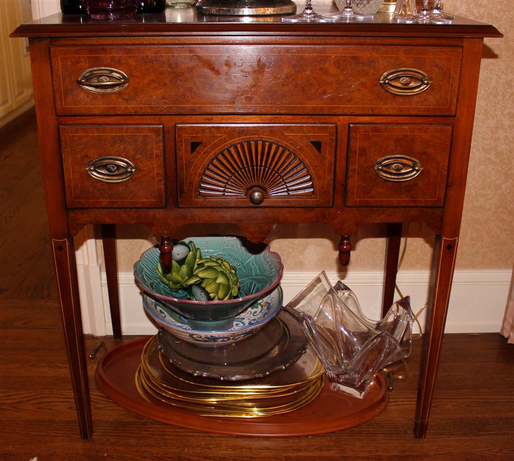 Appraisal: SOUTHAMPTON MAHOGANY SERVER molded top above one long drawer above