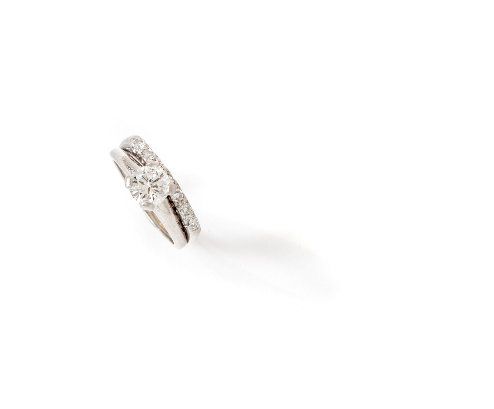 Appraisal: LADIES' PLATINUM AND DIAMOND SOLITAIRE RING American th century Diamond