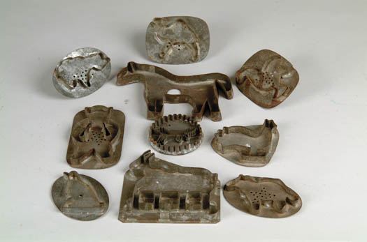 Appraisal: TEN FIGURAL TIN COOKIE CUTTERS Lot includes five star punch