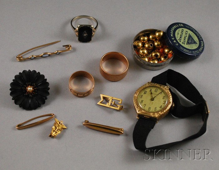 Appraisal: Small Group of Antique Gold Jewelry including a kt gold