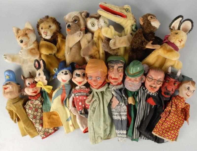 Appraisal: Lot of Miscellaneous Toy Hand Puppets Description Includes eight Steiff