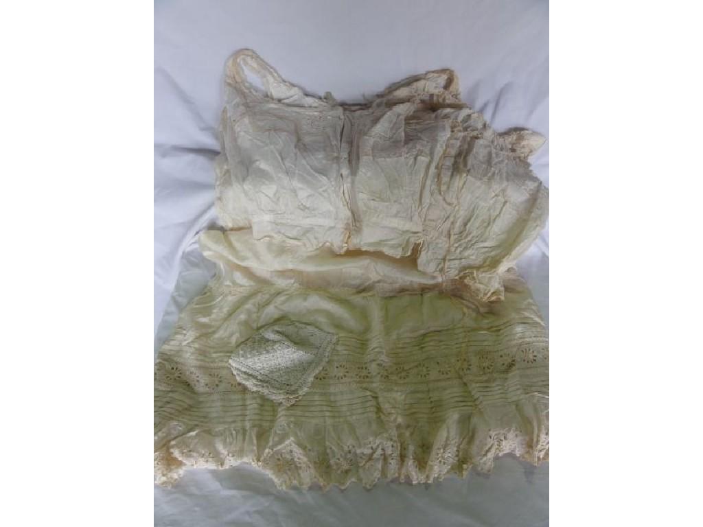 Appraisal: A collection of Victorian and Edwardian ladies underwear including silk