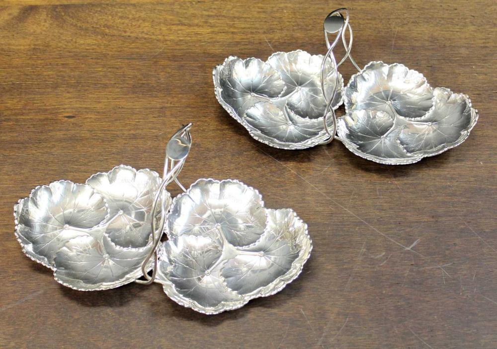 Appraisal: PAIR OF REED BARTON STERLING SILVER SERVING TRAYS X with