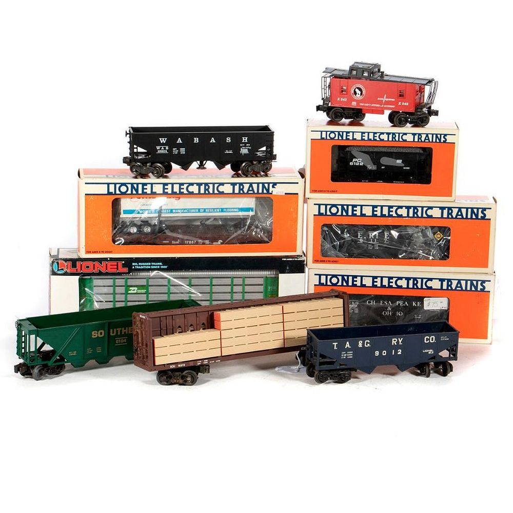 Appraisal: O Gauge Lionel Freight Cars - Burlington Northern Auto Carrier